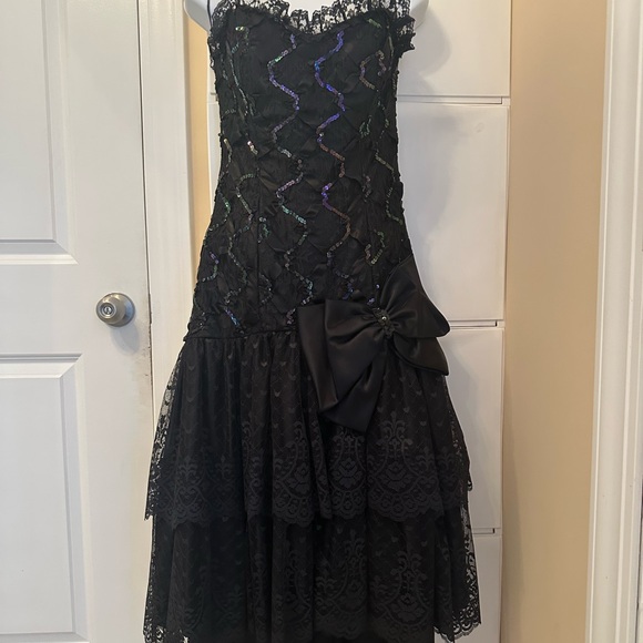 Alfred Angelo Black Lace Dress - Picture 3 of 15